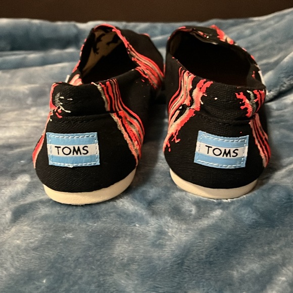 TOM’S Women’s Flats! NWOT size 10! Neon and Glow in the Dark! - Picture 4 of 12